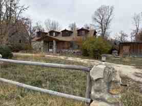 811 Country Ln - Photo 1 of 1