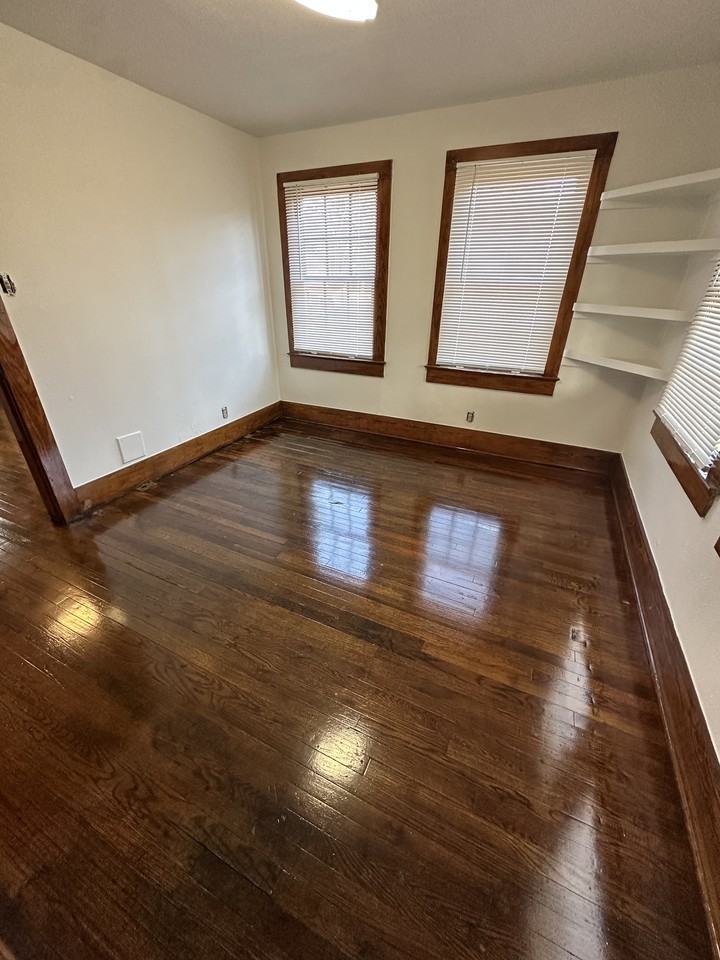 900 Madeline Ave #1 - Photo 4 of 12