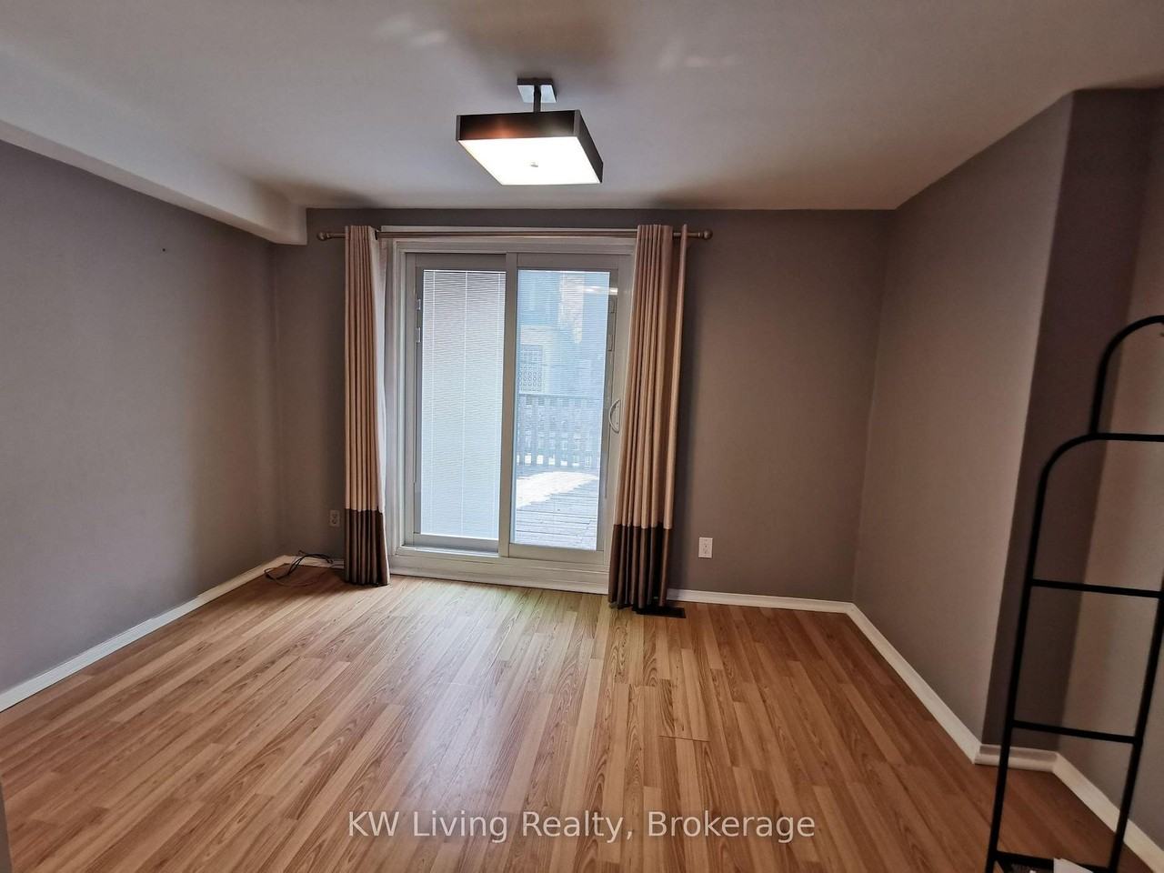 Eglinton Ave E & Bayview Ave - Photo 6 of 10