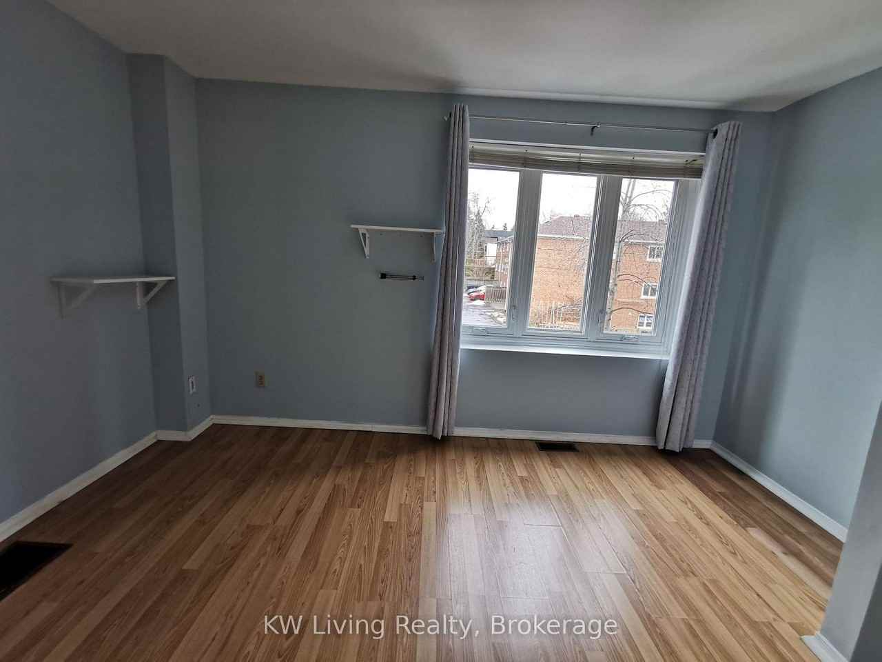 Eglinton Ave E & Bayview Ave - Photo 7 of 10