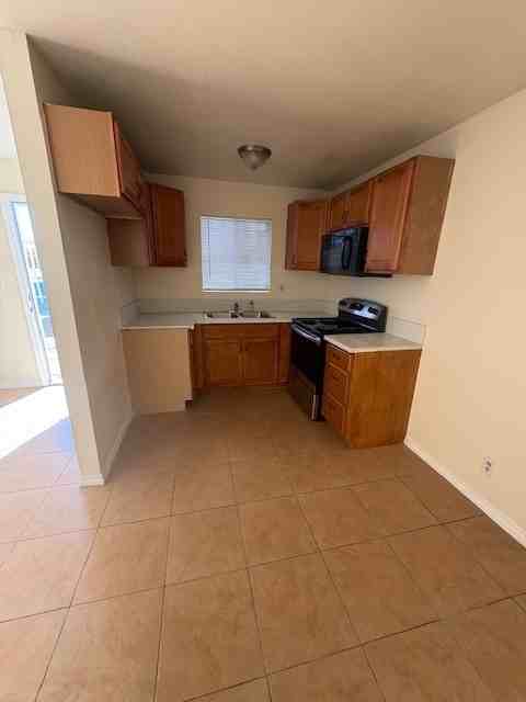 38622 Larkin Ave #2 - Photo 4 of 7