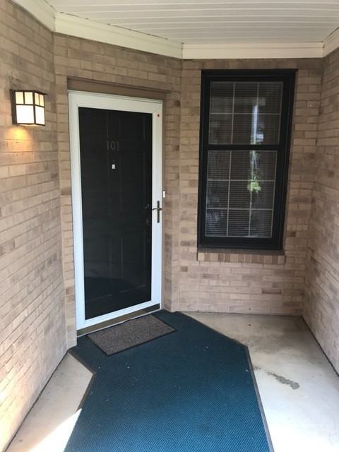 Brentwood Apartments - Photo 2 of 22