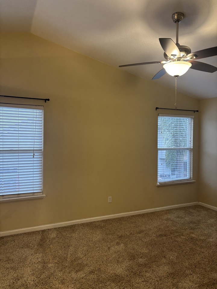 2520 Arcadia Ct - Photo 6 of 27