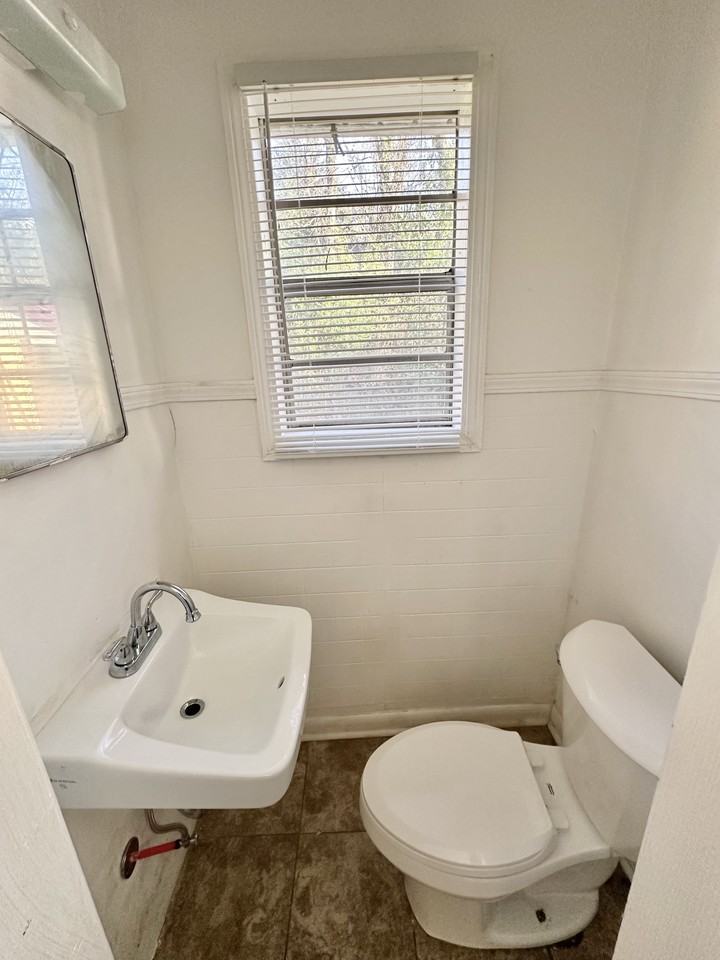 2009 Hollins Dr #1 - Photo 7 of 10