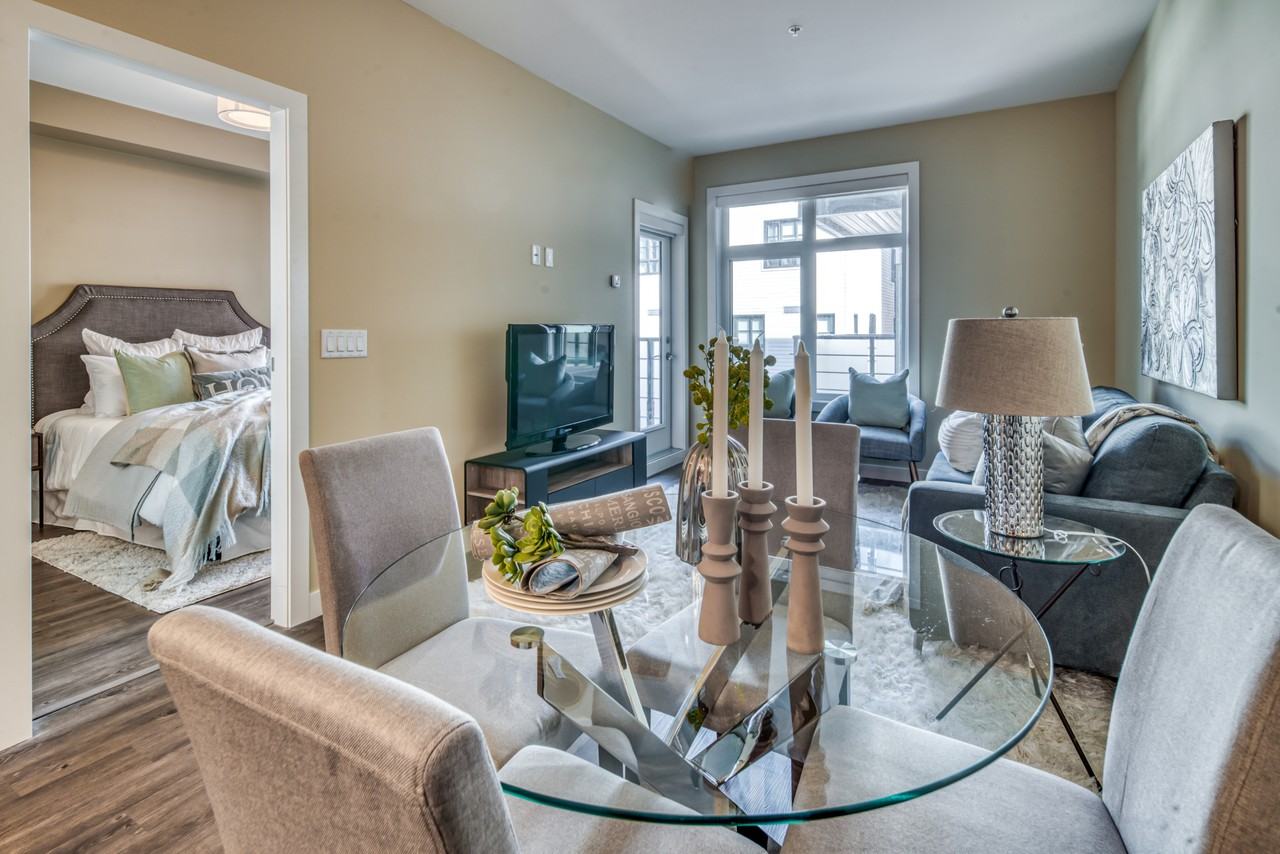 1720 10 St Sw #1 - Photo 4 of 25