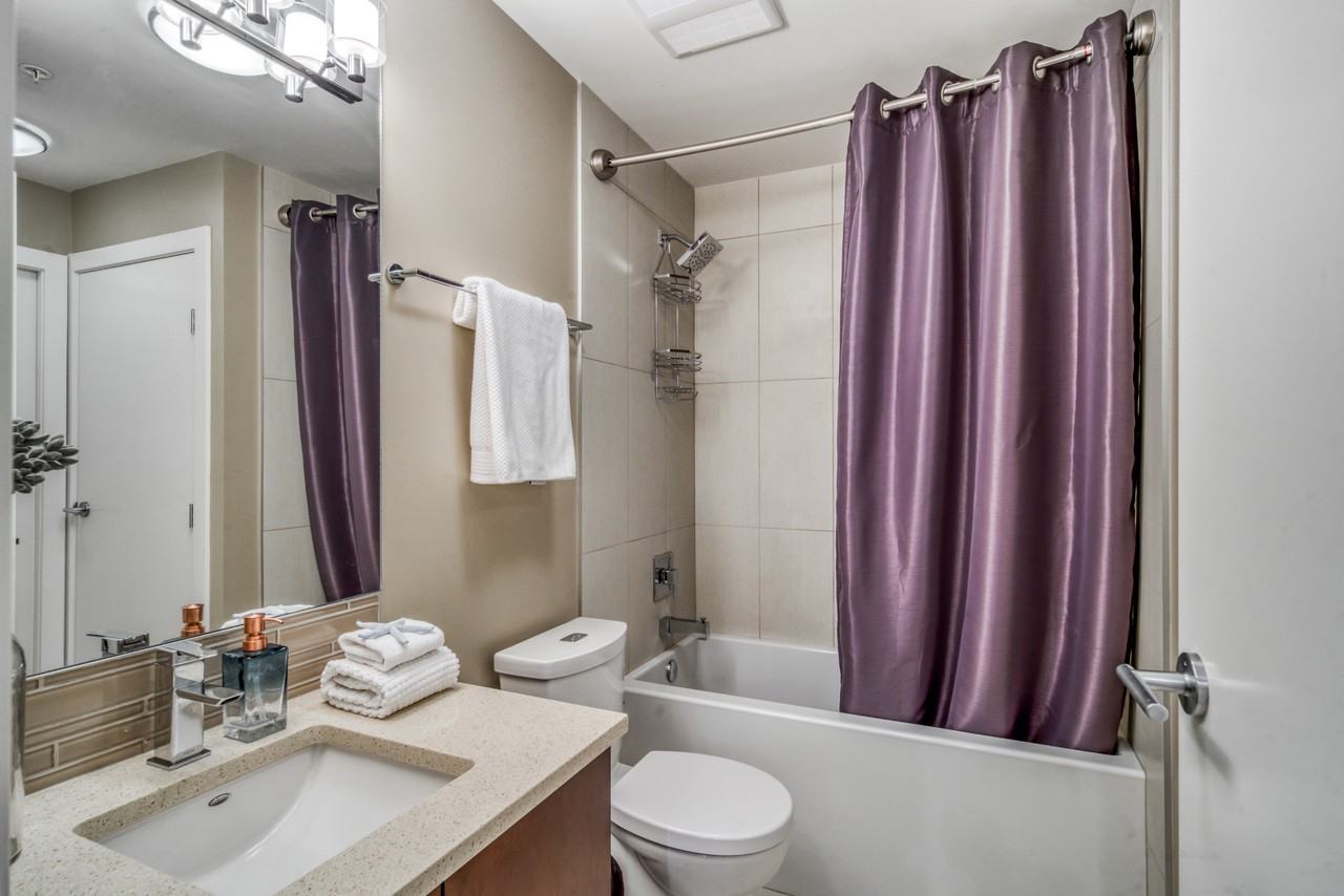 1720 10 St Sw #1 - Photo 7 of 25