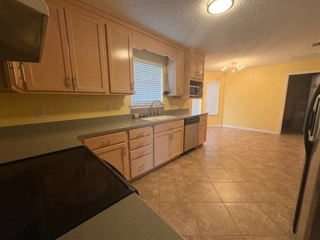 4119 Clay Dr #1 - Photo 4 of 20