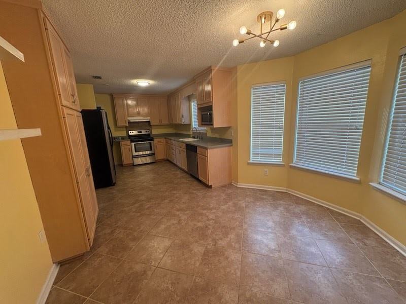 4119 Clay Dr #1 - Photo 5 of 20