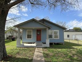 featured image of 836 Stewart St #1