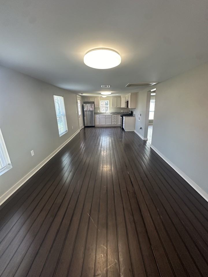 836 Stewart St #1 - Photo 2 of 10