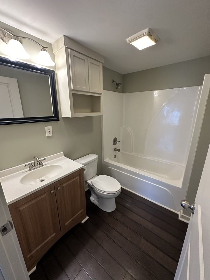 836 Stewart St #1 - Photo 7 of 10