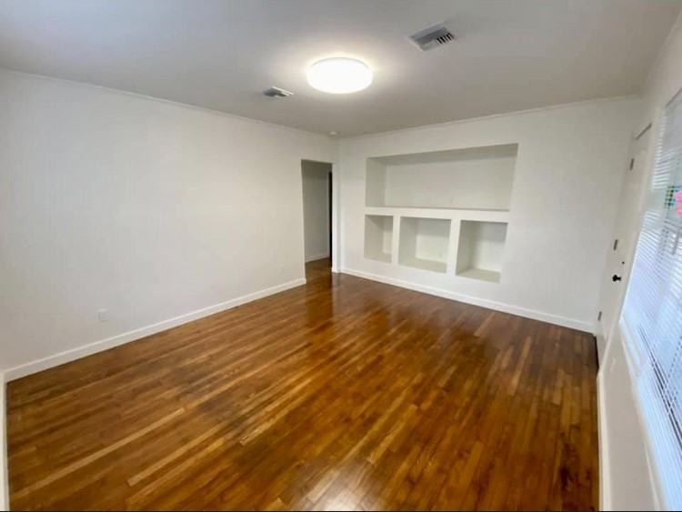 618 Chopin St #1 - Photo 2 of 10