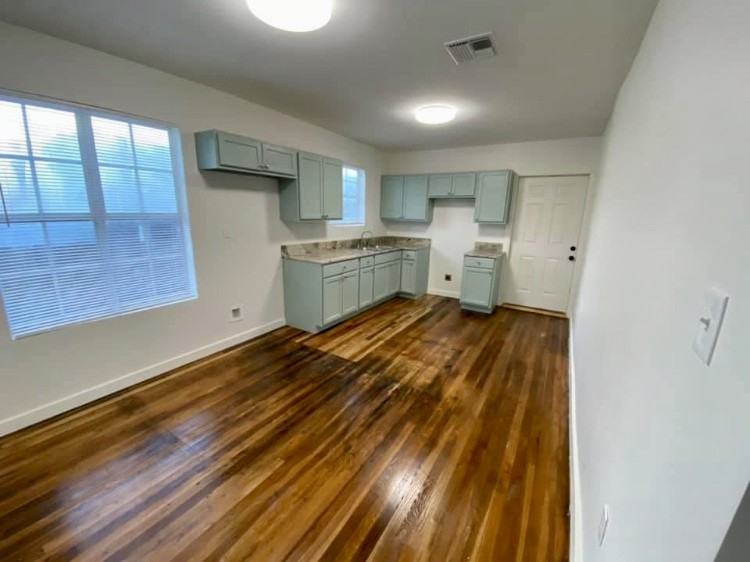 618 Chopin St #1 - Photo 3 of 10