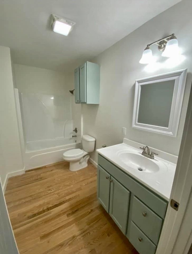 618 Chopin St #1 - Photo 4 of 10