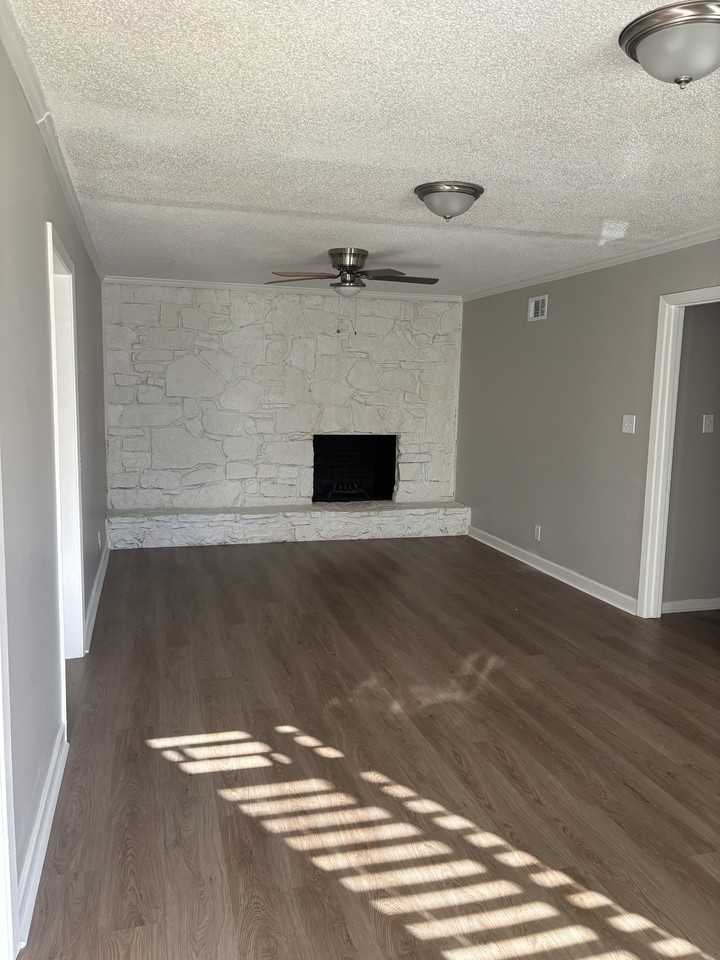 3294 Gatewood Dr #1 - Photo 3 of 11