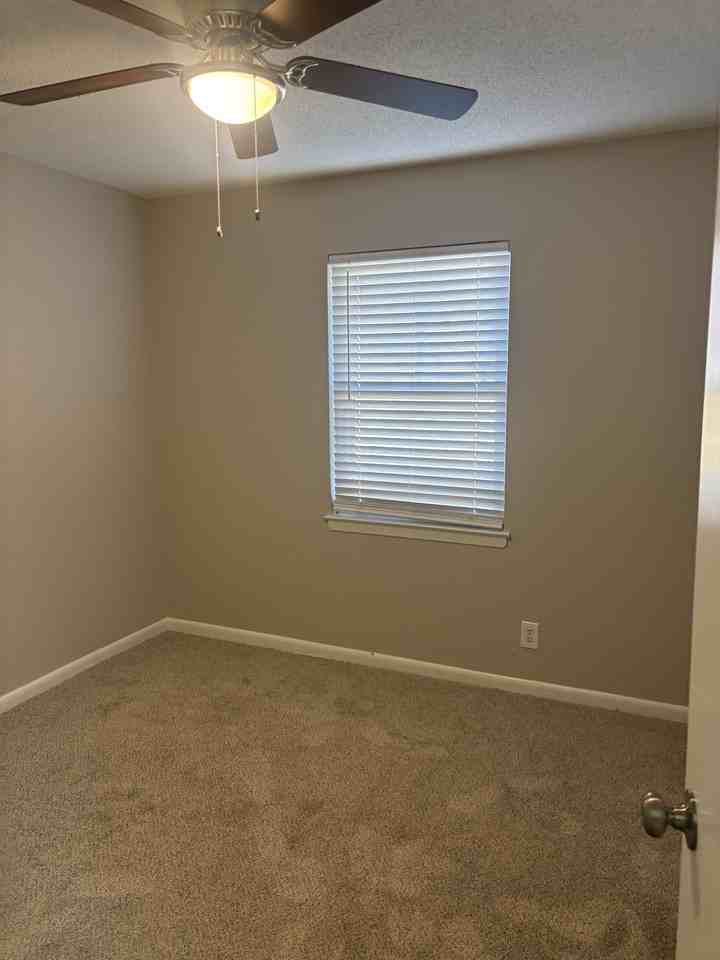 3294 Gatewood Dr #1 - Photo 5 of 11