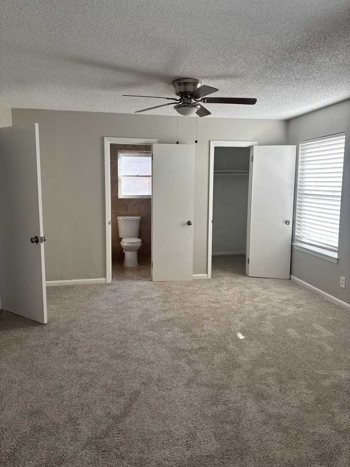 3294 Gatewood Dr #1 - Photo 6 of 11