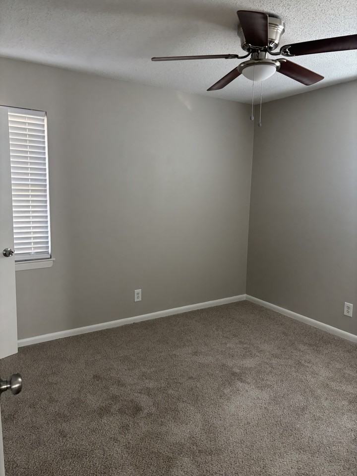 3294 Gatewood Dr #1 - Photo 7 of 11