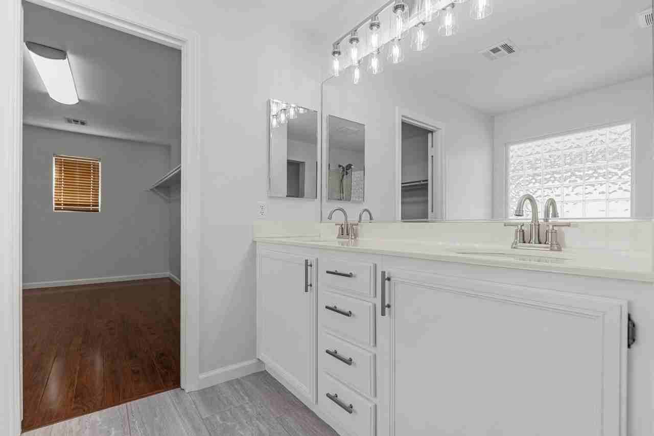 11135 Alora St #1 - Photo 5 of 10