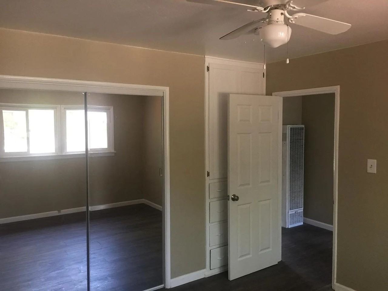 18th Street East Triplex - Photo 5 of 17