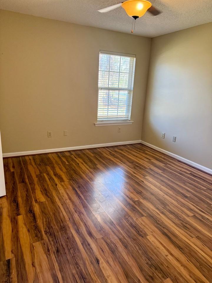 1005 Houndsbark Ct - Photo 6 of 22