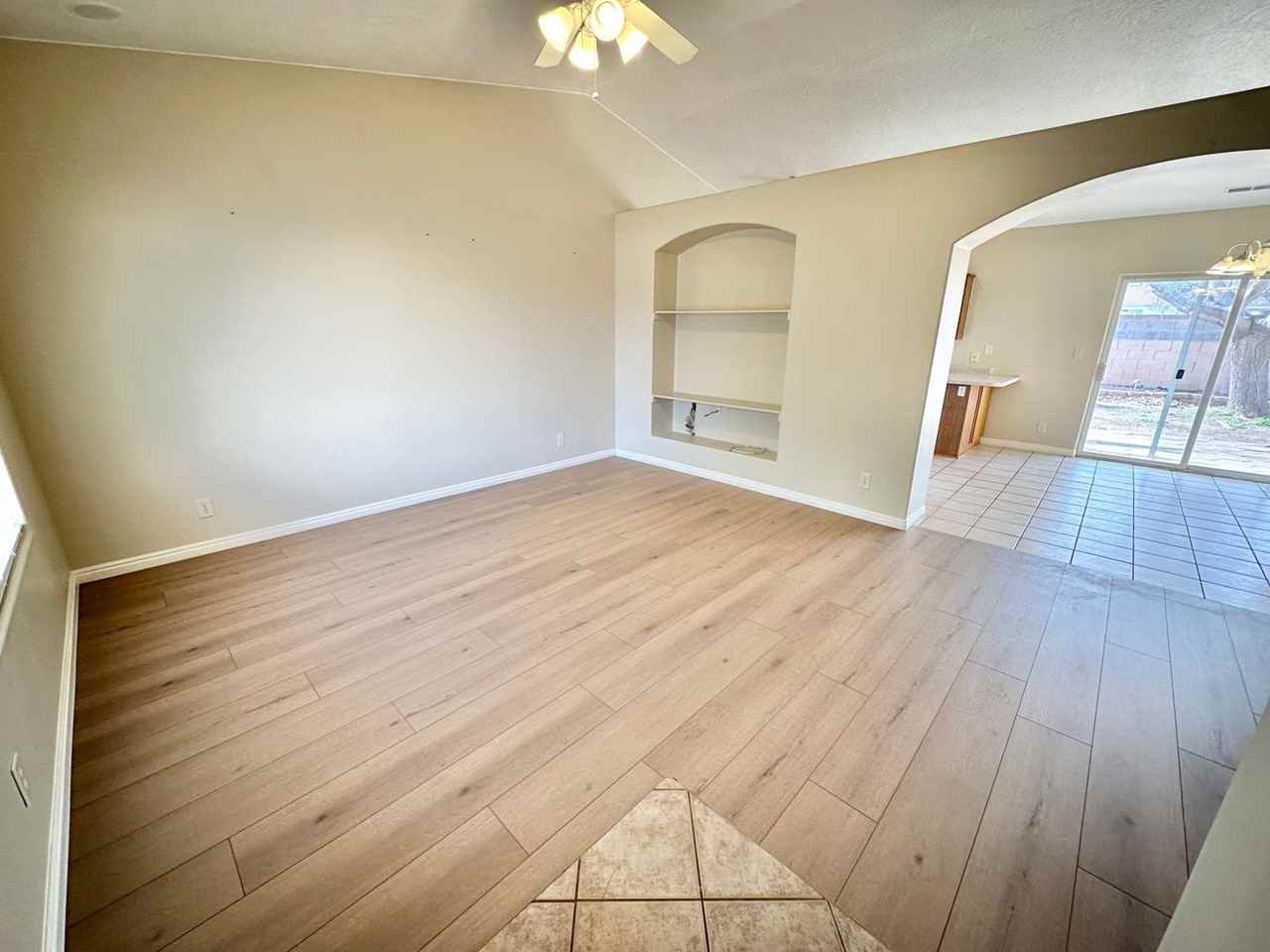 444 S 625 E - Photo 4 of 27