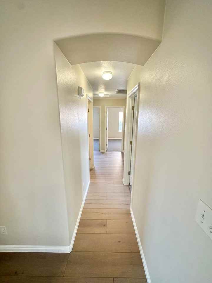 444 S 625 E - Photo 7 of 27