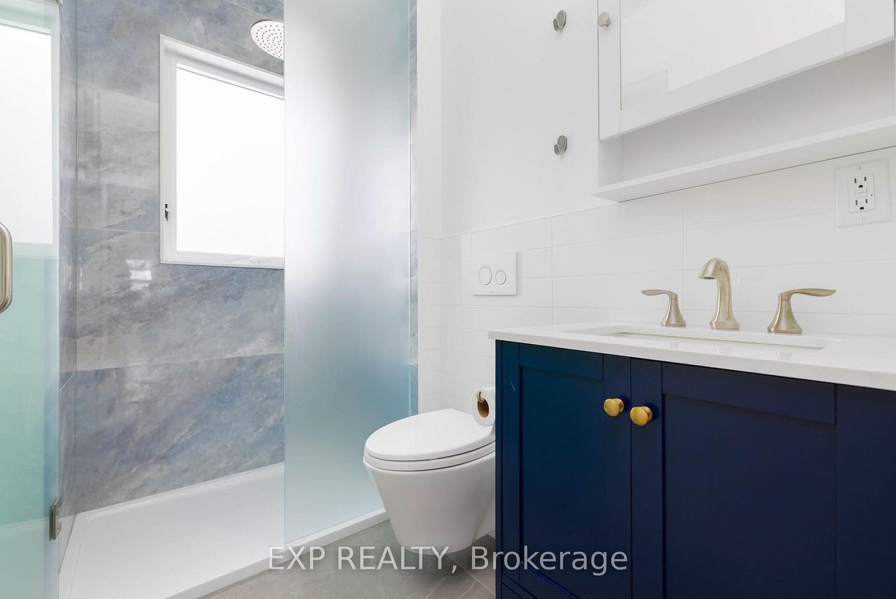 137 Bastedo Avenue - Photo 6 of 28