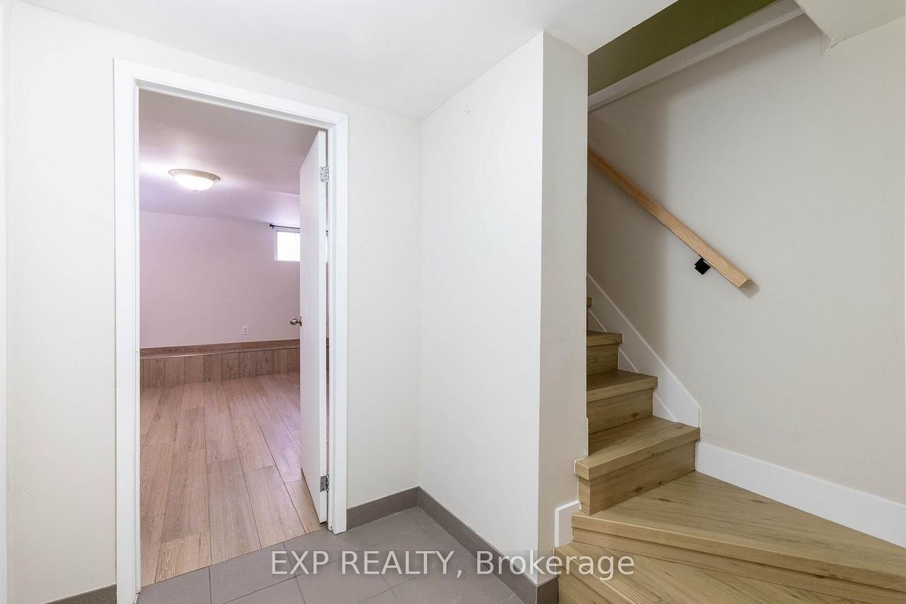 137 Bastedo Avenue - Photo 7 of 28