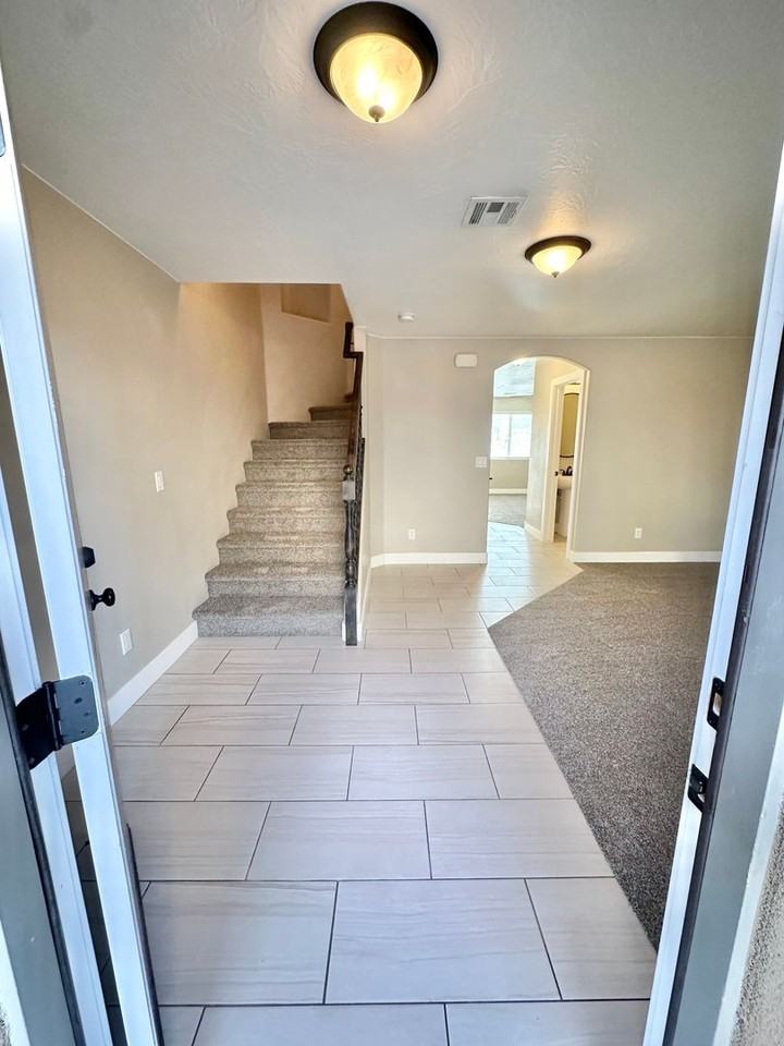 3239 S 840 E #44 - Photo 3 of 31