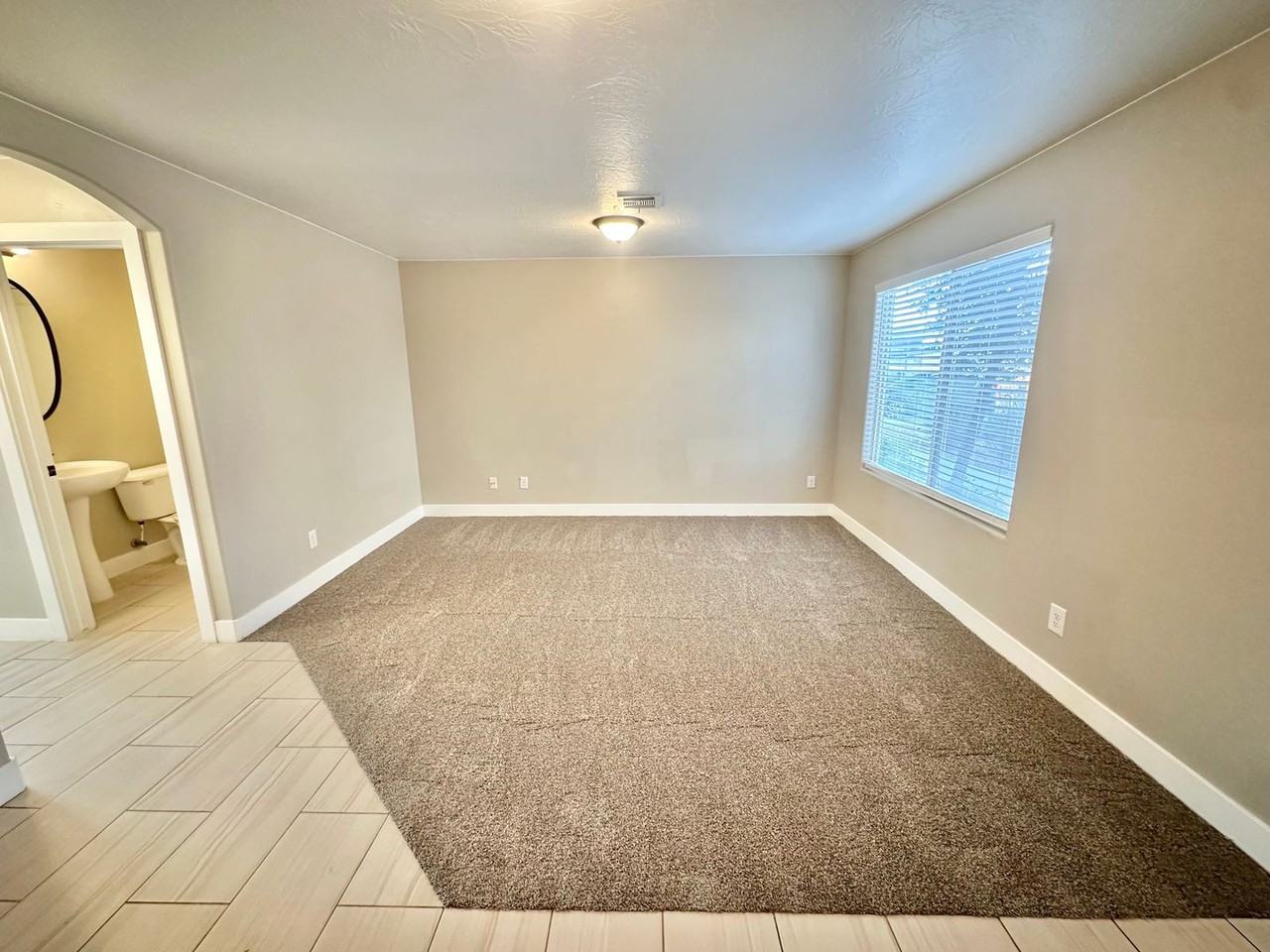 3239 S 840 E #44 - Photo 5 of 31