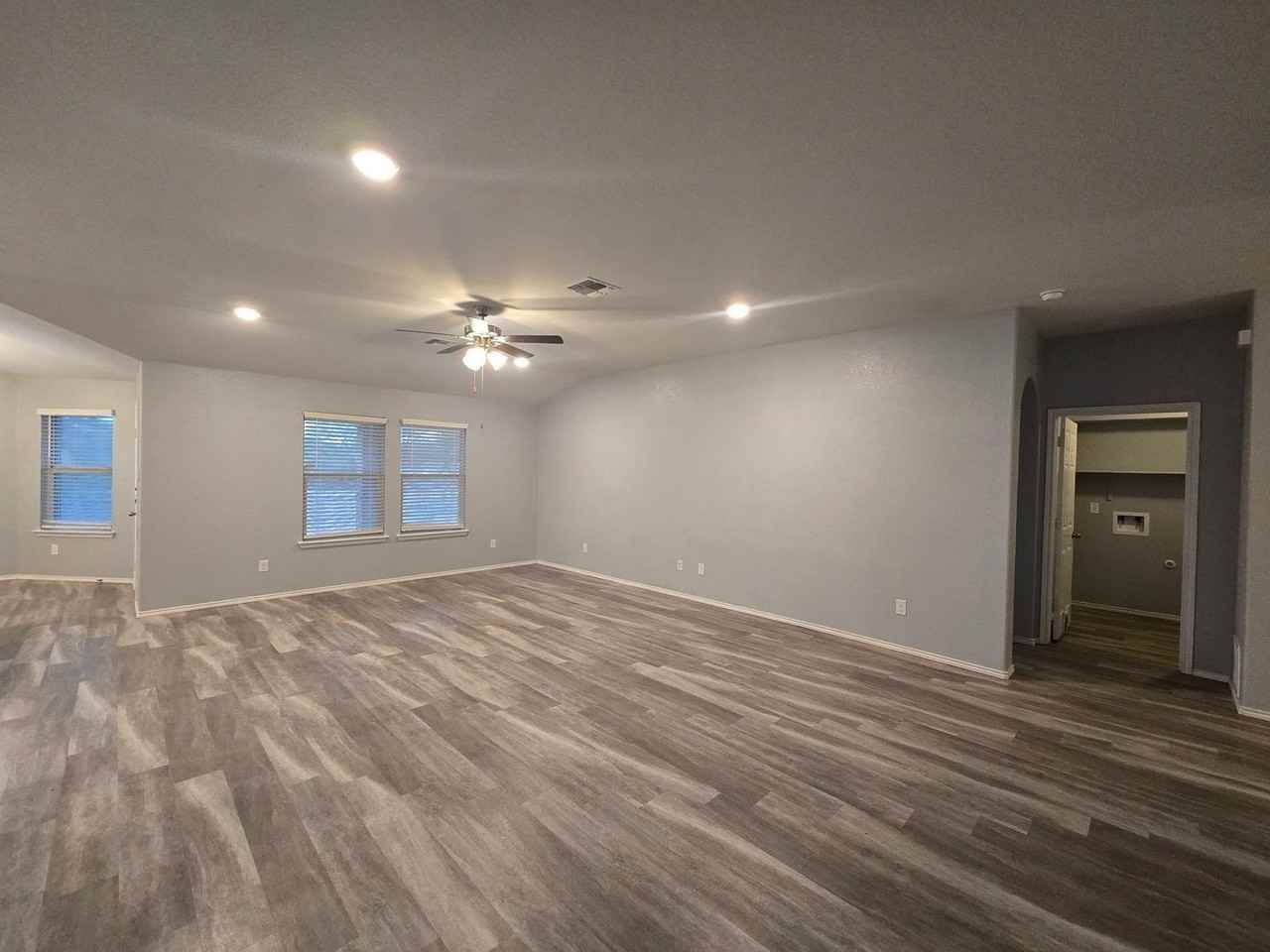 9105 Everly Dr - Photo 3 of 21