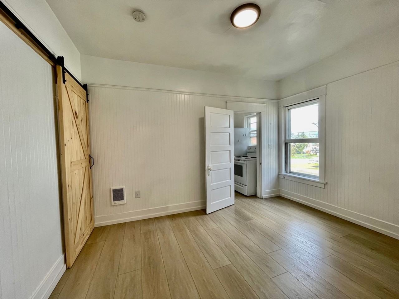 518 G Street Apartments! - Photo 3 of 5