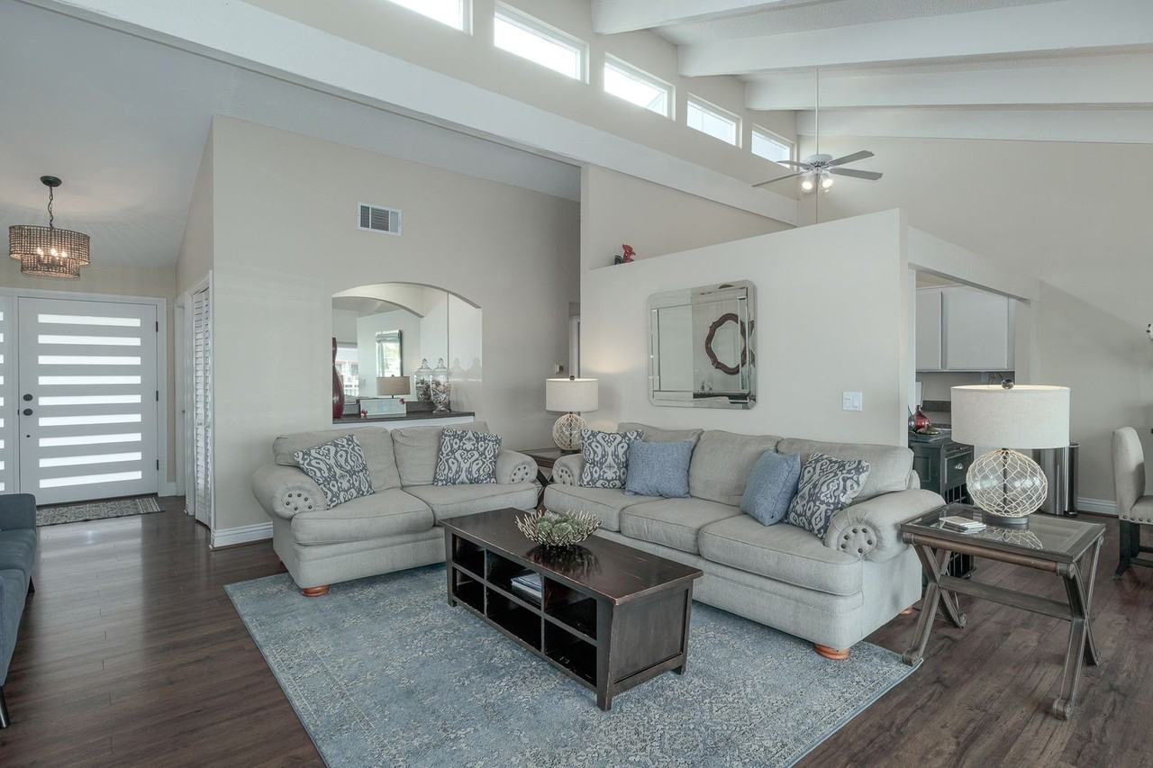 4431 Gateshead Bay - Photo 3 of 31