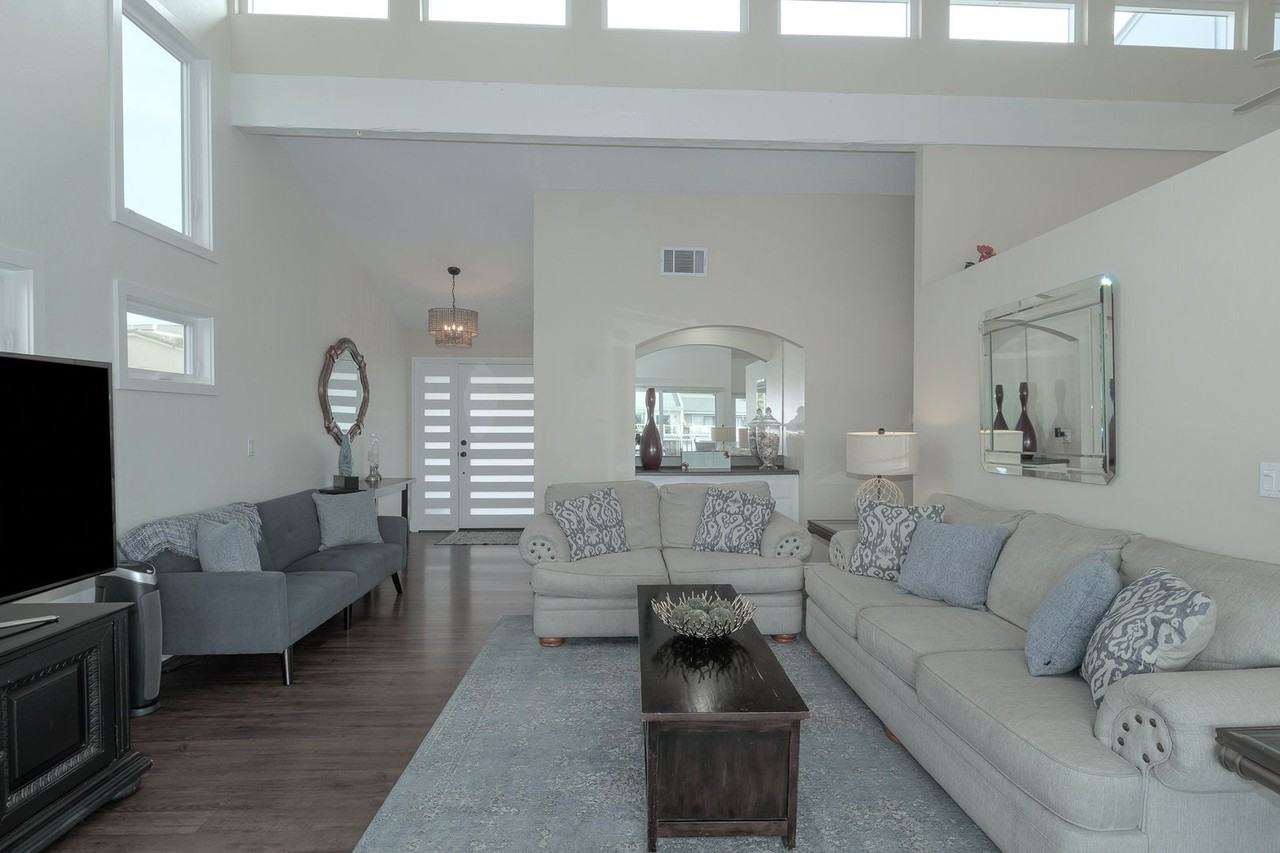 4431 Gateshead Bay - Photo 4 of 31