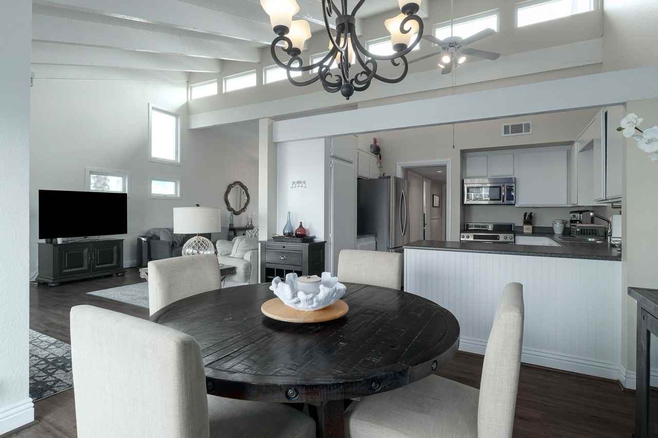 4431 Gateshead Bay - Photo 7 of 31