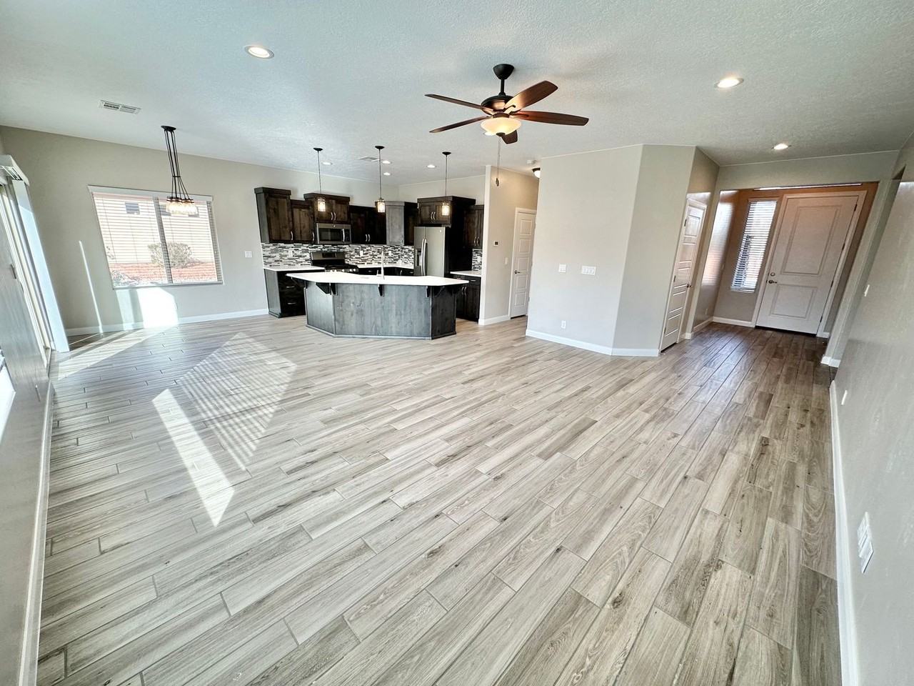 672 S Red Mountain Blvd - Photo 7 of 32