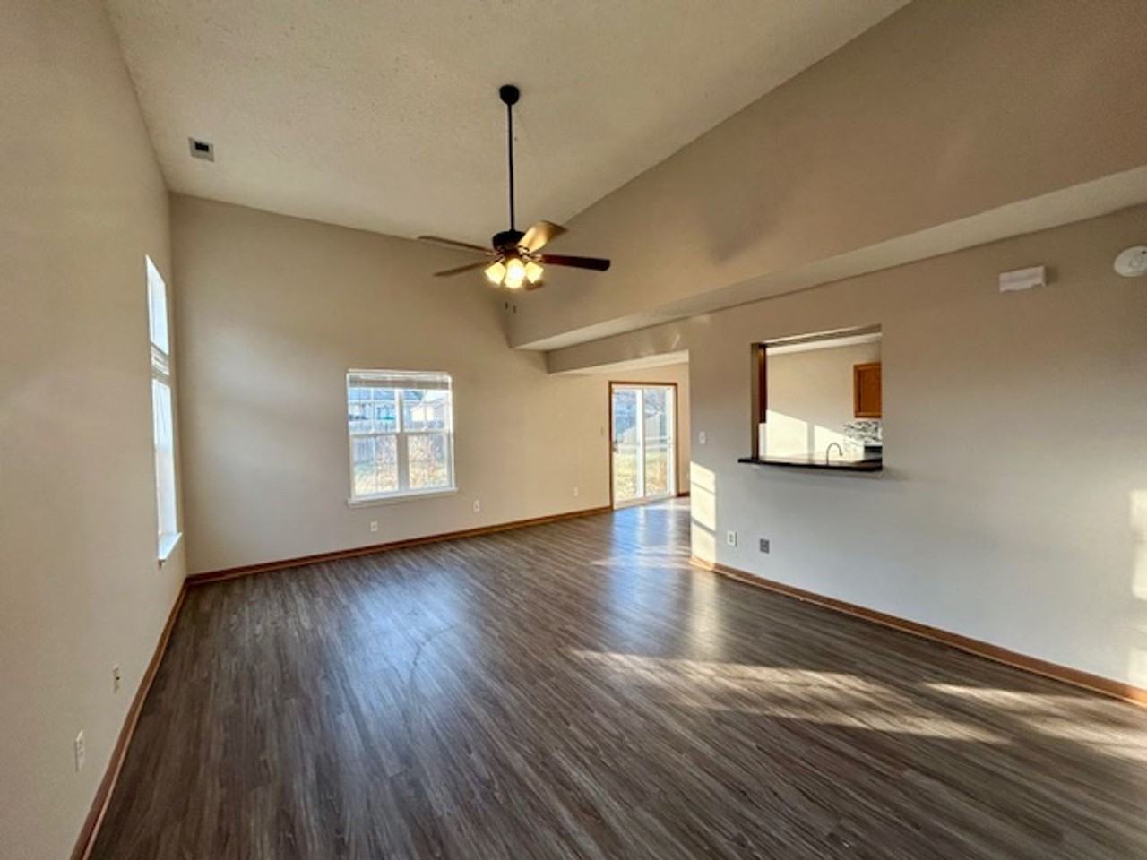 6316 Long River Ln - Photo 7 of 34