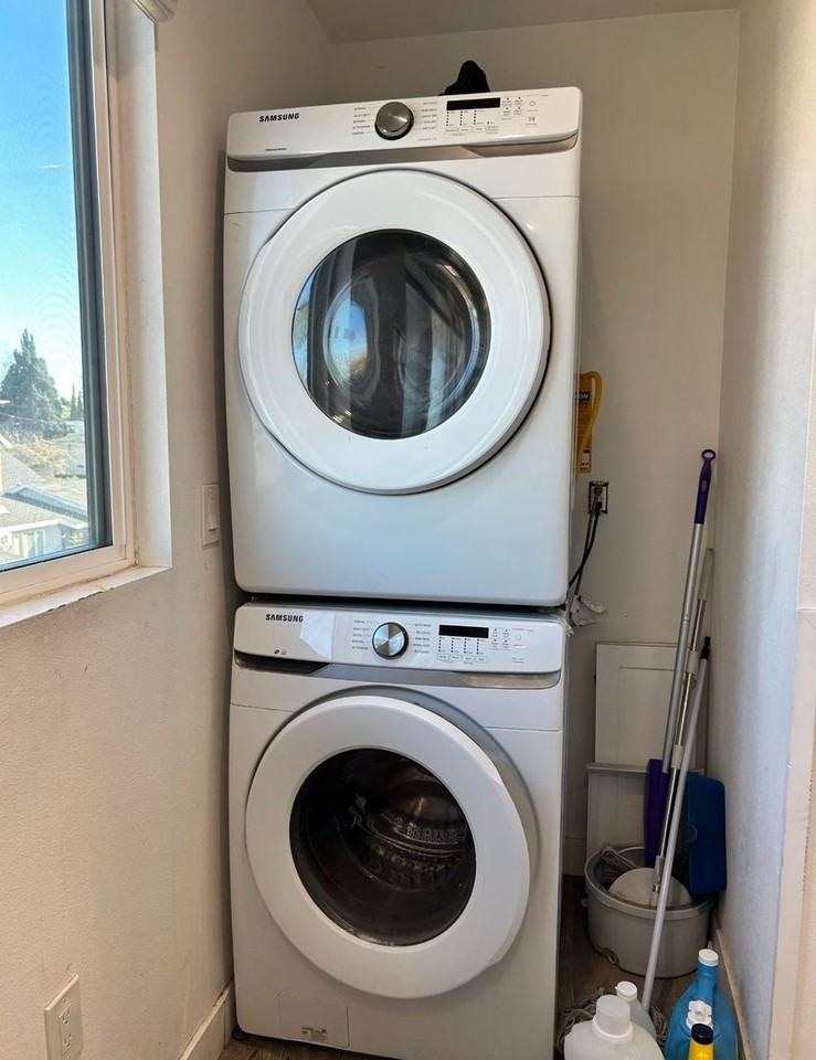 1528 1528 1/2 W 36TH PL - 202 Balcony WH (unfurnished) - Photo 5 of 9