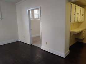 901-909 Summit Ave S - Photo 1 of 1