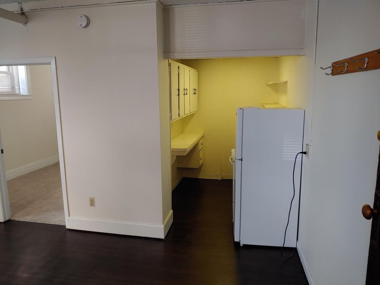 901-909 Summit Ave S - Photo 2 of 18