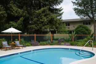 200 Coggins Dr - Photo 1 of 1