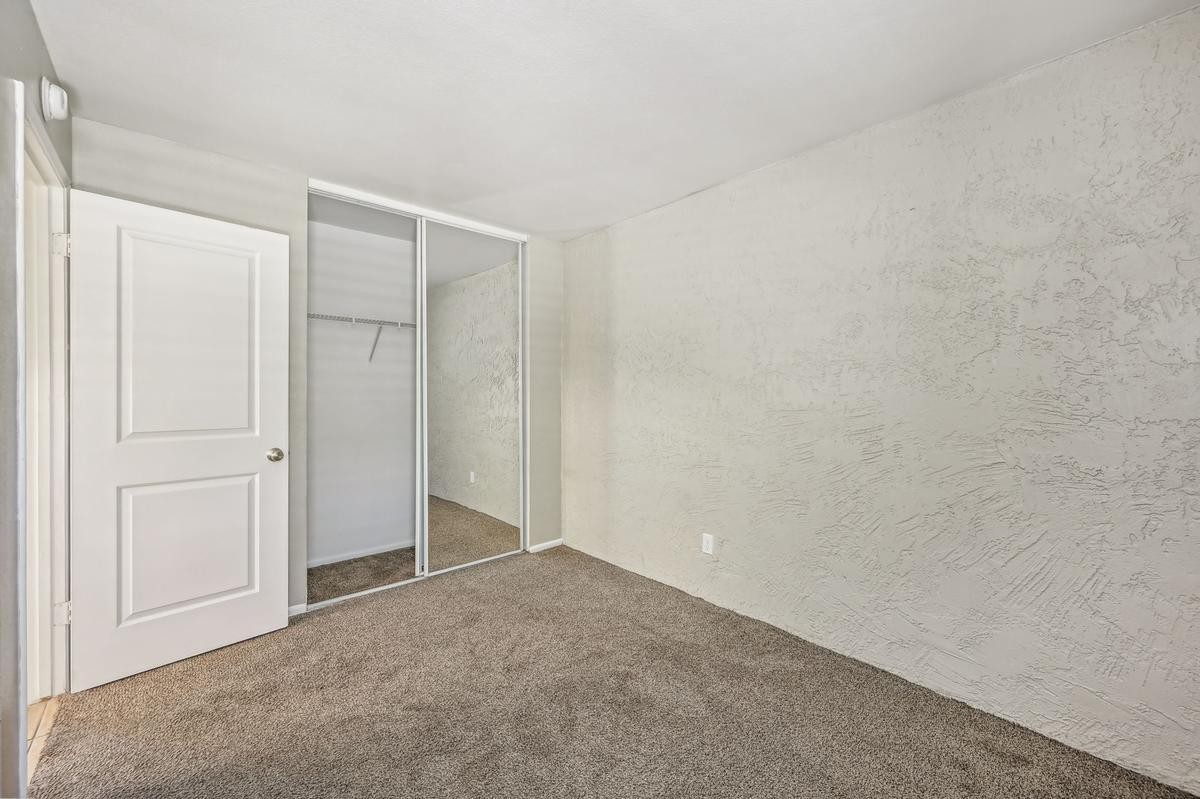 3833 N 30th St - Photo 5 of 20