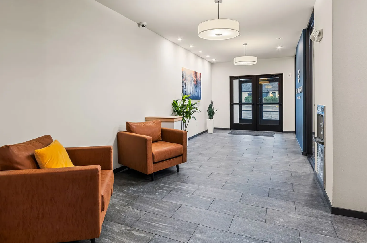 The Emerson - Photo 5 of 14