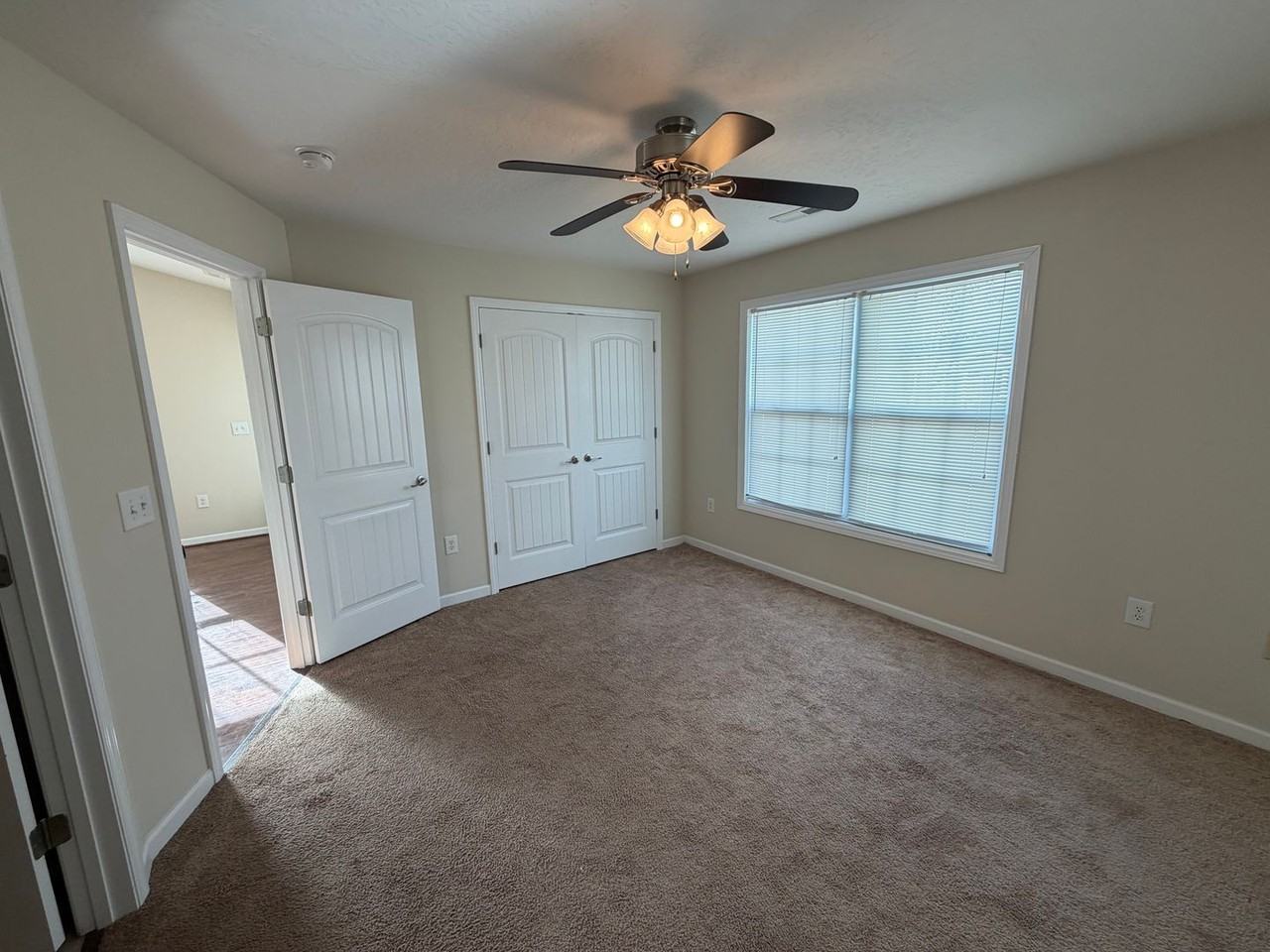 22 Skylar Ct - Photo 4 of 16