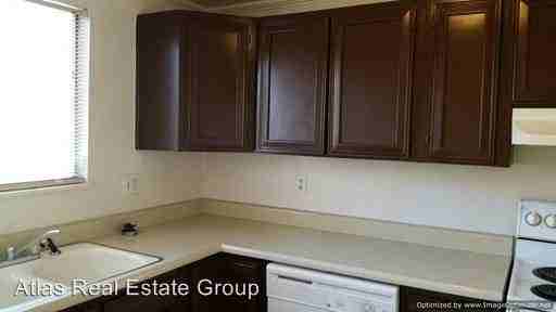 459-461 El Paso Boulevard - Photo 2 of 12