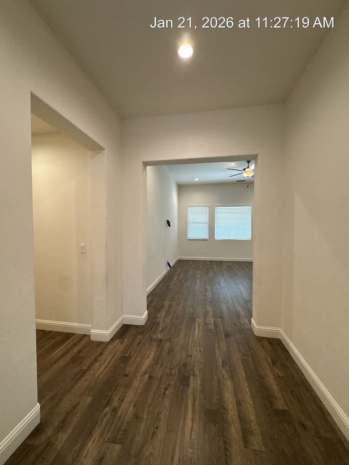 1829 W Prescott Ave - Photo 2 of 38