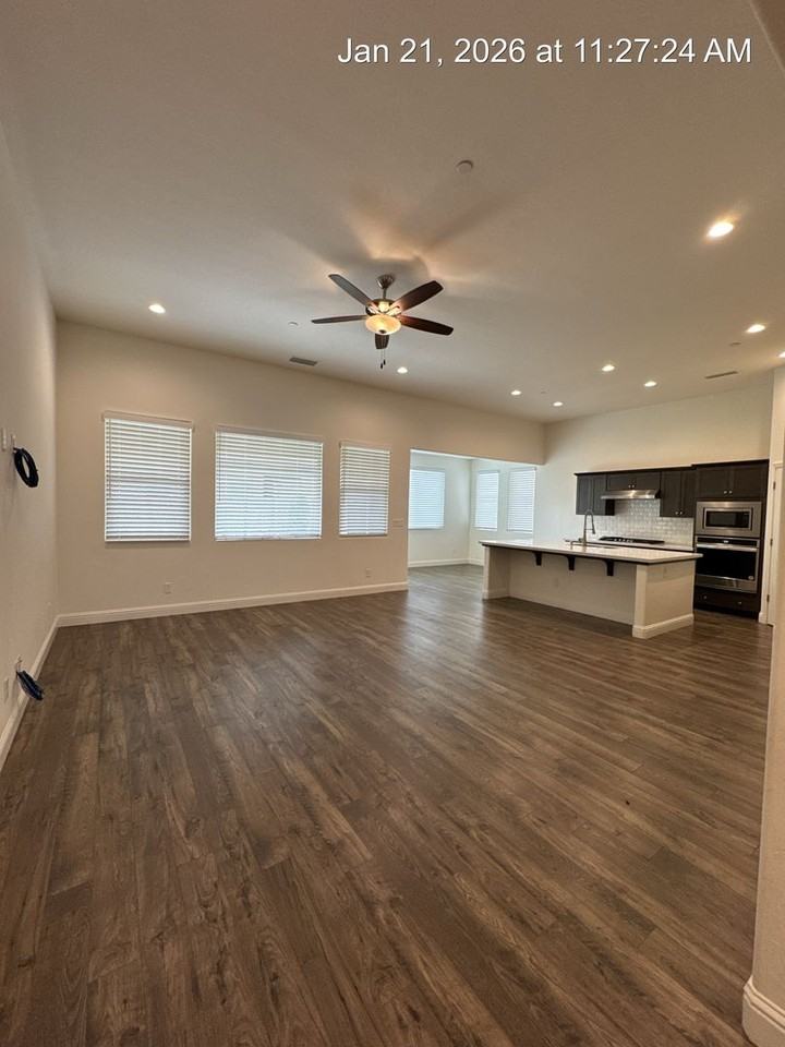 1829 W Prescott Ave - Photo 3 of 38