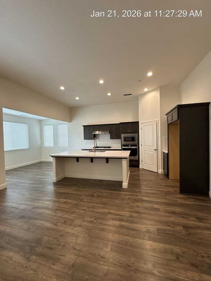 1829 W Prescott Ave - Photo 4 of 38