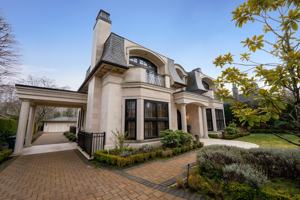 featured image of Acadia Rd & Wycliffe Rd